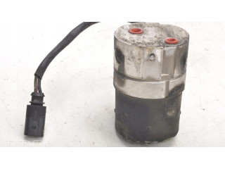 Другая деталь отсека двигателя