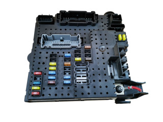 Блок предохранителей 30728512, 06W203 Volvo XC90
