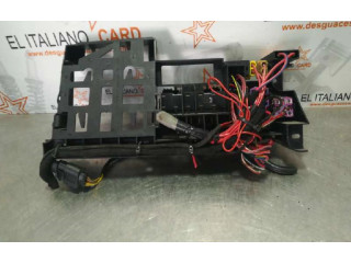 Pojistková skříňka Audi A8 S8 D3 4E