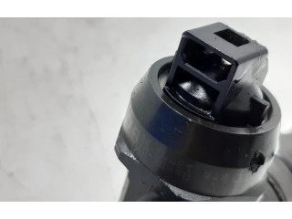 Форсунка 038130073AG    Skoda Octavia Mk2 (1Z)   