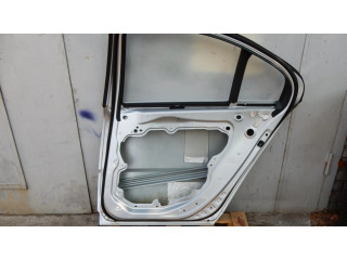 Задняя дверь