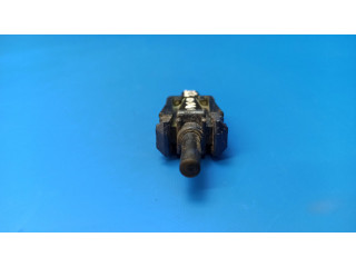 Передний датчик открытия / закрытия двери (крыло)