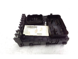 Блок предохранителей 1K0937124K, L2K000087 Volkswagen Caddy