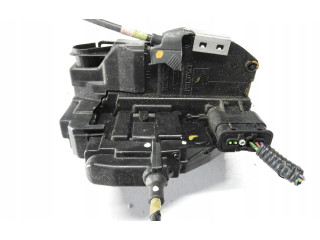 Zámek zadních dveří 8200973738, K9KB608 Nissan Note (E11) 2014