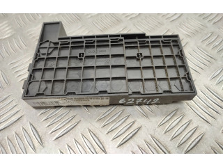 Pojistková skříňka 7E6970187AQ Volkswagen Transporter - Caravelle T5 2014