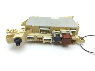 Блок предохранителей 8273050080, 0J220052 Lexus LS 430