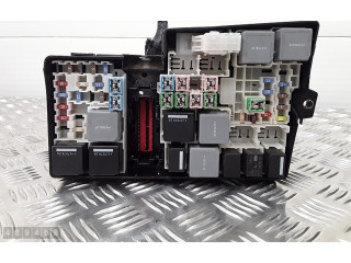 Блок предохранителей AV6T14A067AD   Ford Transit -  Tourneo Connect    