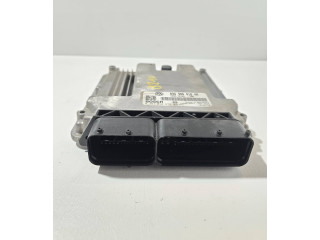 Řídící jednotka 03G906016HN, 0281012272   Volkswagen Caddy 2006