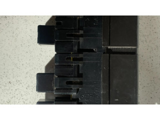 Блок предохранителей  1567001020   Subaru Outback    