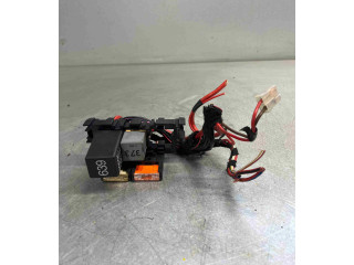 Pojistková skříňka 8j937503, 8j937503 Audi TT TTS Mk2 2009