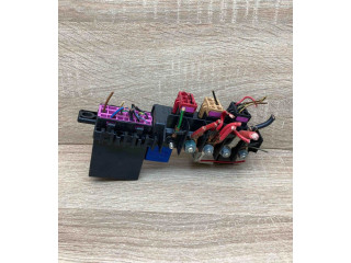 Pojistková skříňka 8L0941822A, 4B0955531A Volkswagen PASSAT B5.5 2001