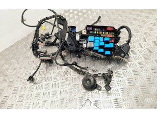   Pojistková skříňka 8262033130   Toyota RAV 4 (XA50) 2022