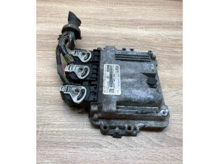 Блок управления двигателем Блок управления 5M6112A650BA, 0281012530 Mazda 3 I