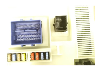 Блок предохранителей 31412970AA Volvo S60