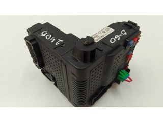 Блок предохранителей 30786889, 28087583   Volvo S60    