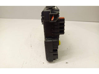 Блок предохранителей 30728512, 28017881   Volvo XC90    