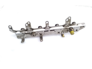 Топливная рампа 06J133317G Audi A3 S3 8P