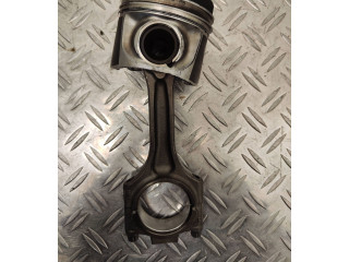  Поршень с шатуном D5244t15 81l123  Volvo V60  