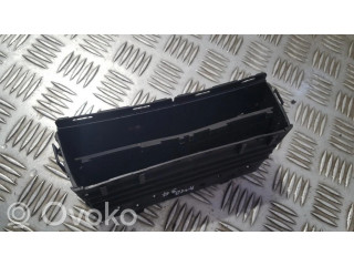 Другая деталь салона