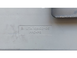 Блок предохранителей 6810205, 6810111 Jeep Grand Cherokee