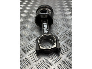 Píst 11257812585 BMW 5 F10 F11 pro naftový motor 3.0