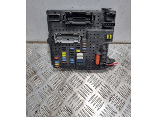 Блок предохранителей 8676391, 12217799   Volvo XC90    