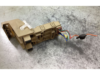 Блок предохранителей 82201FG010, 811507 Subaru Forester SH