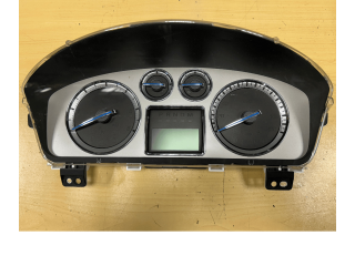 Панель приборов    Cadillac Escalade       
