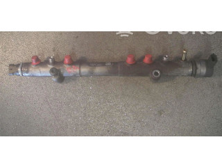 Топливная рампа    Volvo V70   для двигателя D5244T4