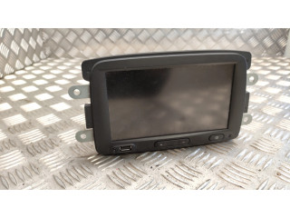 Радио/ проигрыватель CD/DVD / навигация