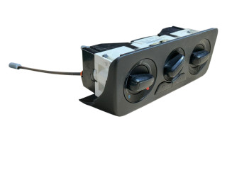 Блок управления климат-контролем 8X0820045, 90151465   Audi A1