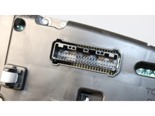 Přístrojová deska Toyota Verso 2010 838000F070