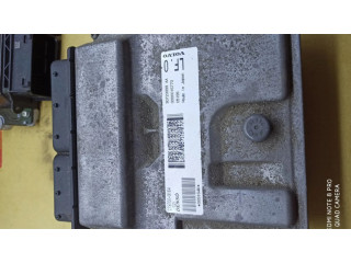 Блок управления двигателя 30729999AA   Volvo XC90