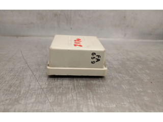 Блок предохранителей 88018SA000   Subaru Forester SG    