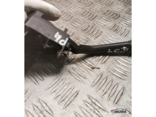 Ручка стеклоочистителей    Volkswagen PASSAT B4