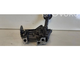 Масляный насос   7700600532  Nissan Micra 