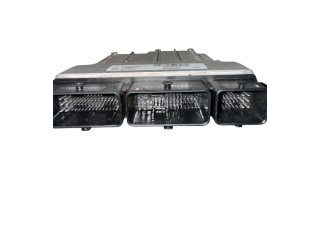 Блок управления двигателя 237106276R   Dacia Duster