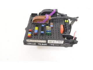 Блок предохранителей  8688264, 12217789   Volvo V70    