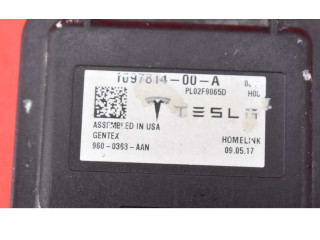 Řídící jednotka 1097814-00-A, 1097814-00-A Tesla Model S 2019