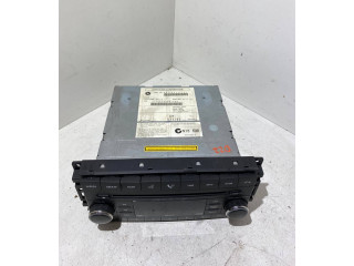 Радио/ проигрыватель CD/DVD / навигация