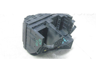 Блок предохранителей 1K0937132F Audi Q3 8U