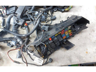 Блок предохранителей  9494210   Volvo XC90    