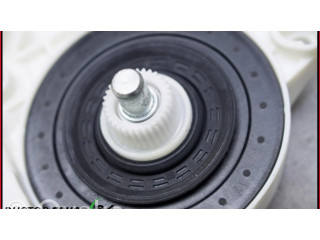 Передний двигатель механизма для подъема окон