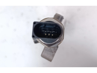 Vstřikovací lišta 04L089G, 04L130764C Volkswagen Tiguan