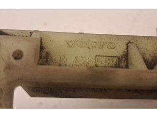 Блок предохранителей  9456590   Volvo V70    