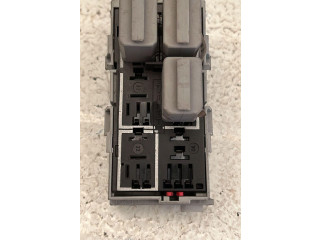 Блок предохранителей ipok0341smh, IPOK0341SMH   Opel Meriva A    