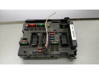 Блок предохранителей 9644038580   Peugeot 307    