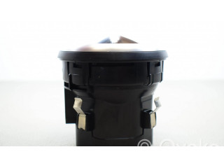 Воздушная решётка окна