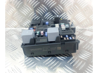 Блок предохранителей  31473770   Volvo XC90    