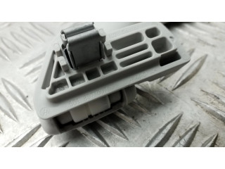 Задняя ручка